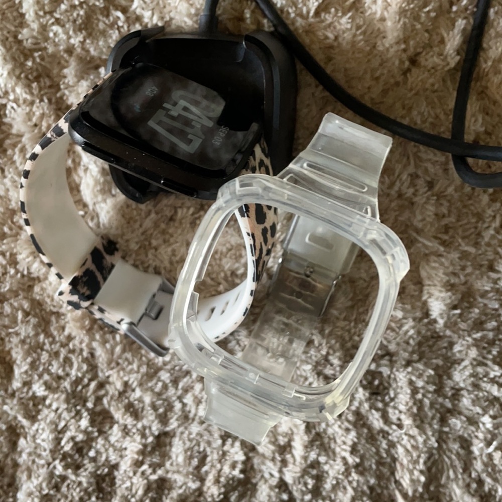 Fitbit Versa - image 4